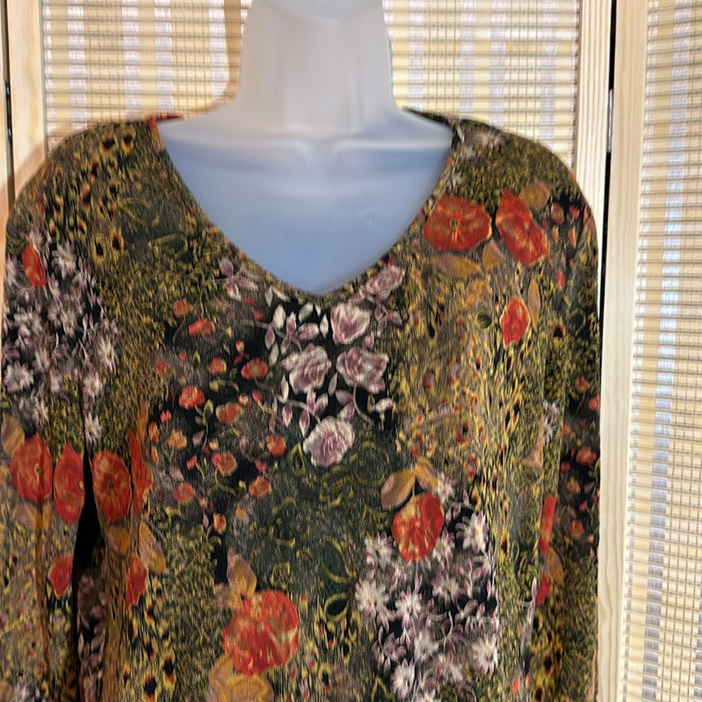 Chico's Design Black Gold Stretch Long Sleeve Top Busy Floral Pattern 2 Medium - Picture 2 of 16